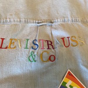 LEVI STRAUSS & CO DENIM SHIRT EUC